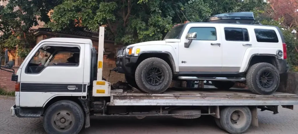 Car recovery service in Lahore providing 24/7 vehicle recovery assistance